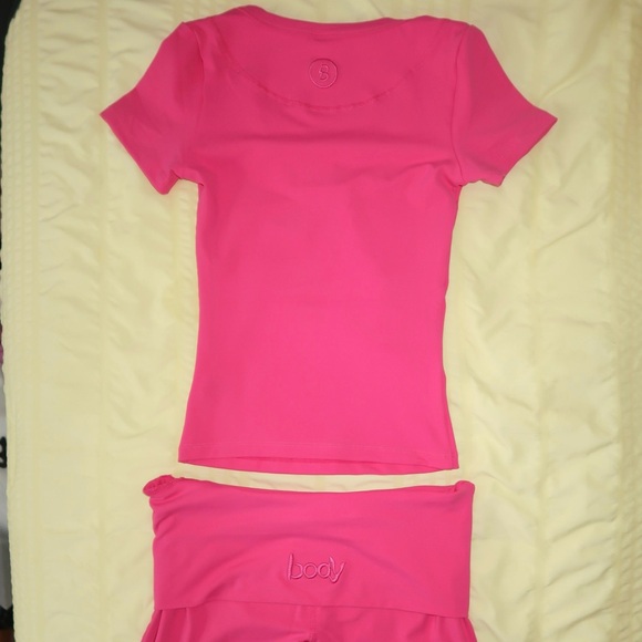 BODY BY RAVEN YOGA SET (PRETTY PINK)🩷 - Picture 5 of 7